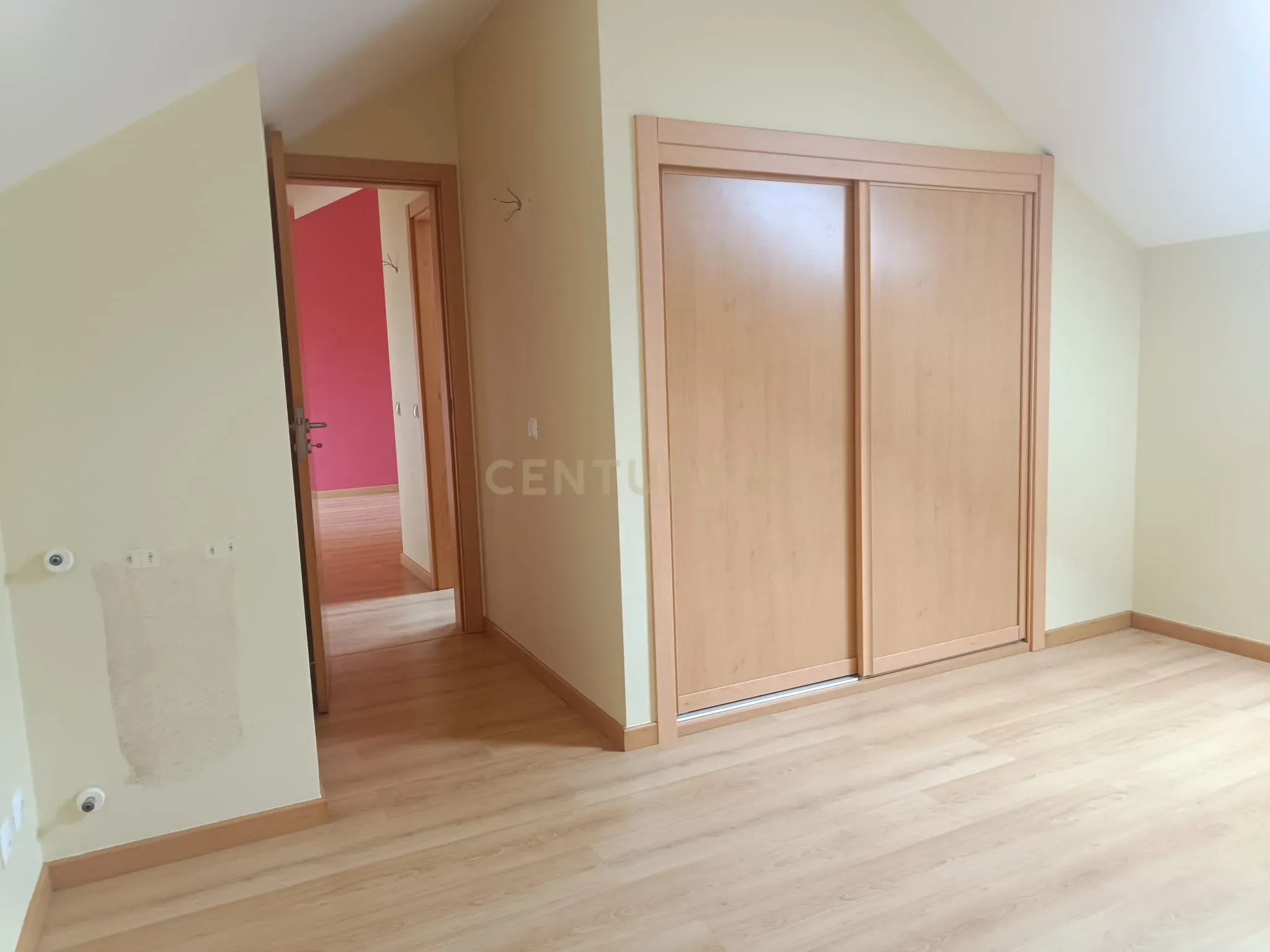 🏡 Apartamento Duplex T3/T4 na Ericeira – Vista Mar e Serra! 🌊⛰️ - Image 17
